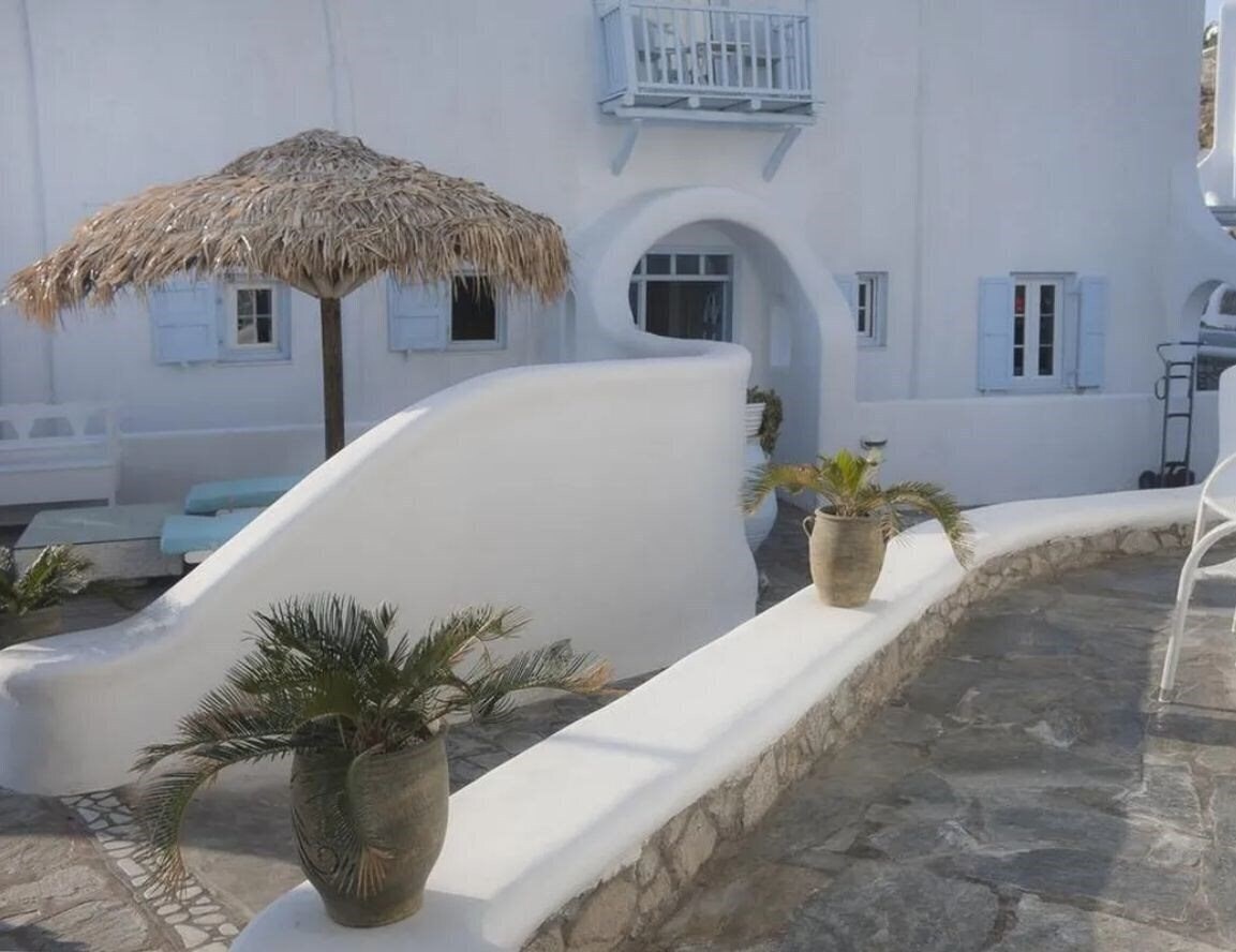 Територія Mykonos Palace Beach Hotel 4*